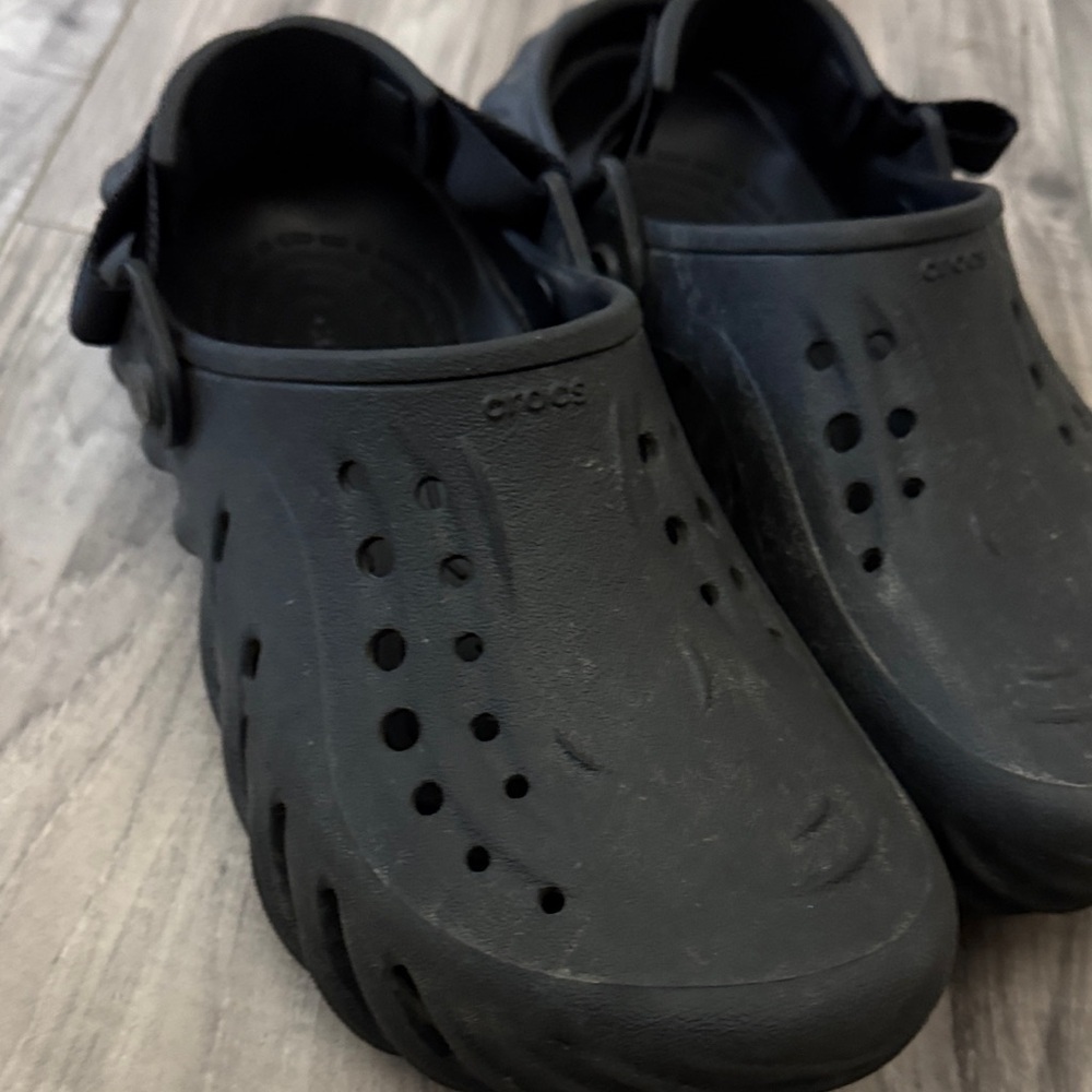 CROCS Black Textured Clogs Echo J6 - Picture 13 of 15